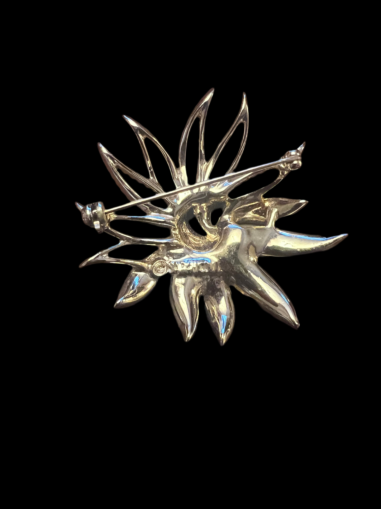 Sarah Coventry “Demi Flower” Brooch