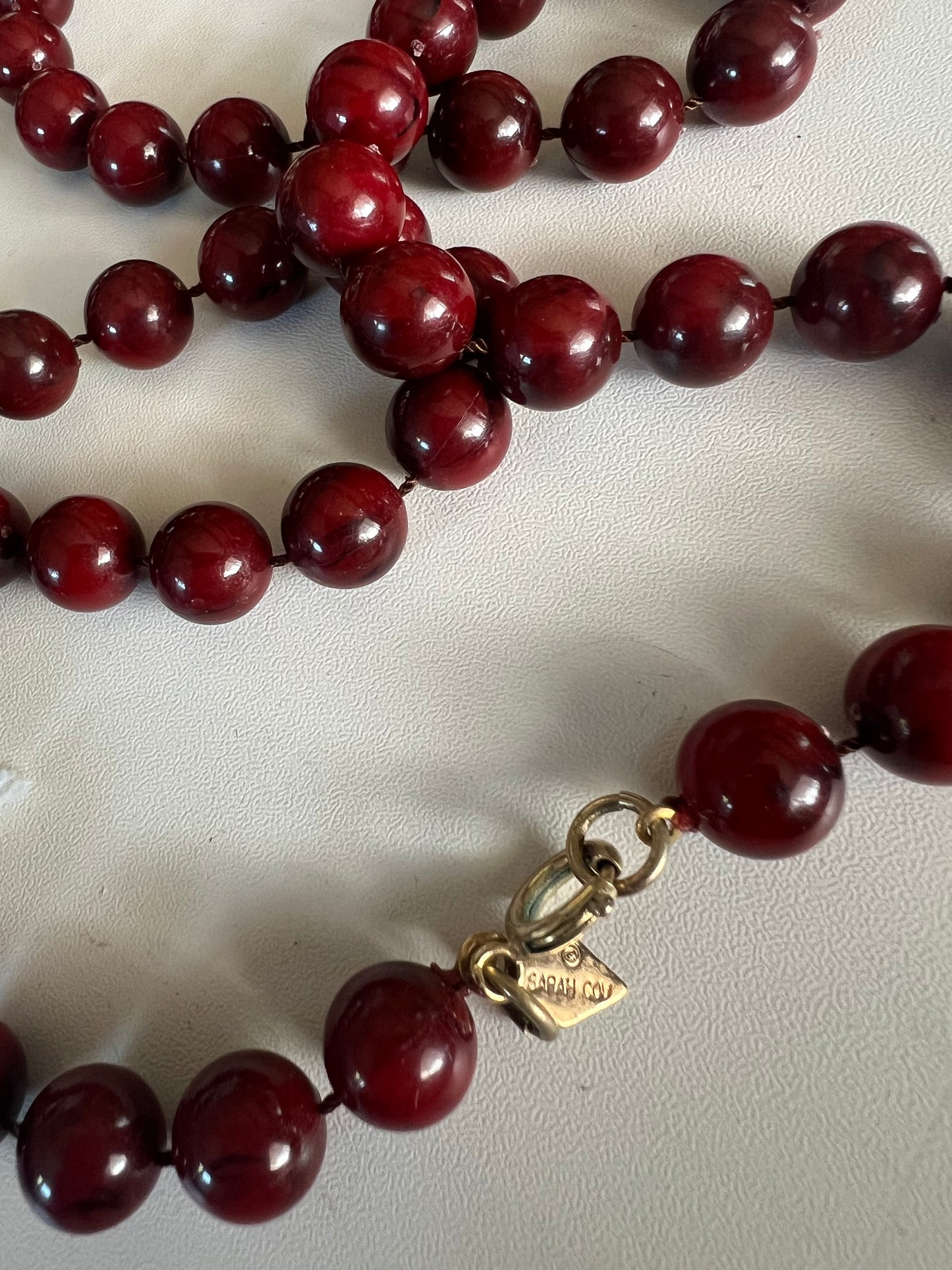 Sarah Coventry Red Marbled Lucite Beaded Necklace