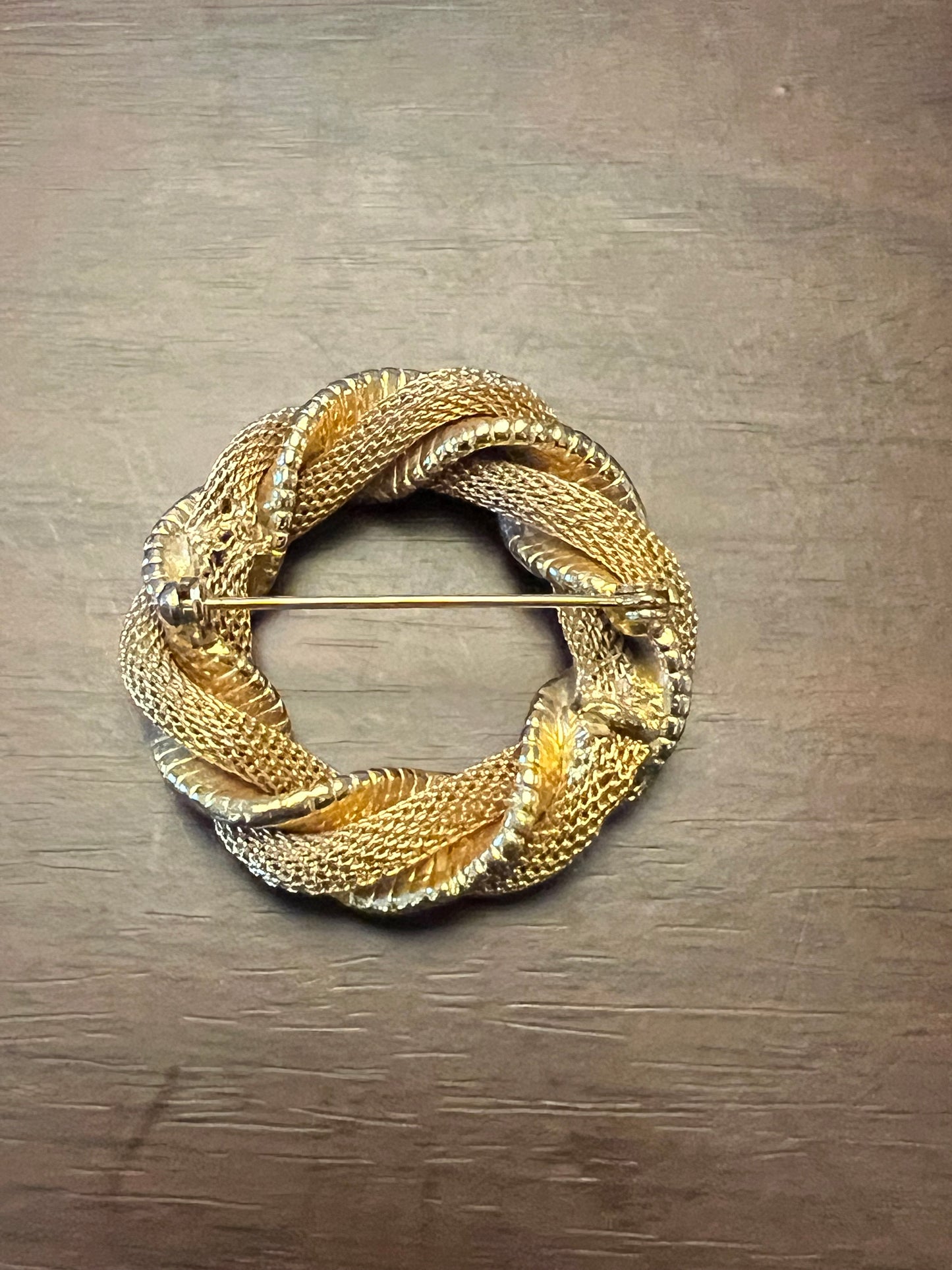Vintage Mesh Twist Round Brooch