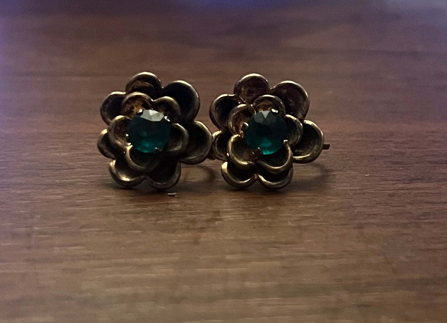 Floral Green Stone Screw Back Earrings