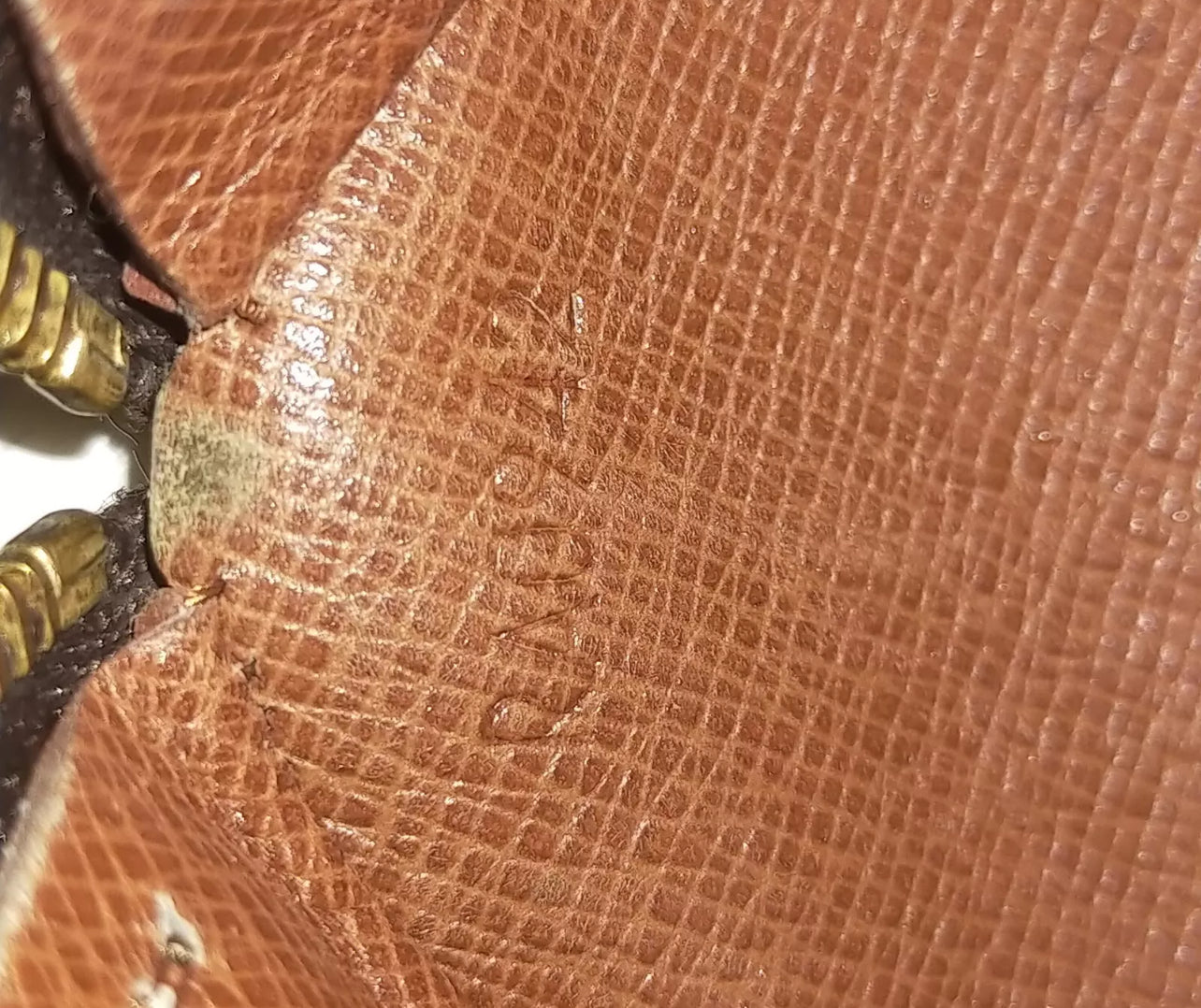 Louis Vuitton Trousse Ronde Accessory Bag