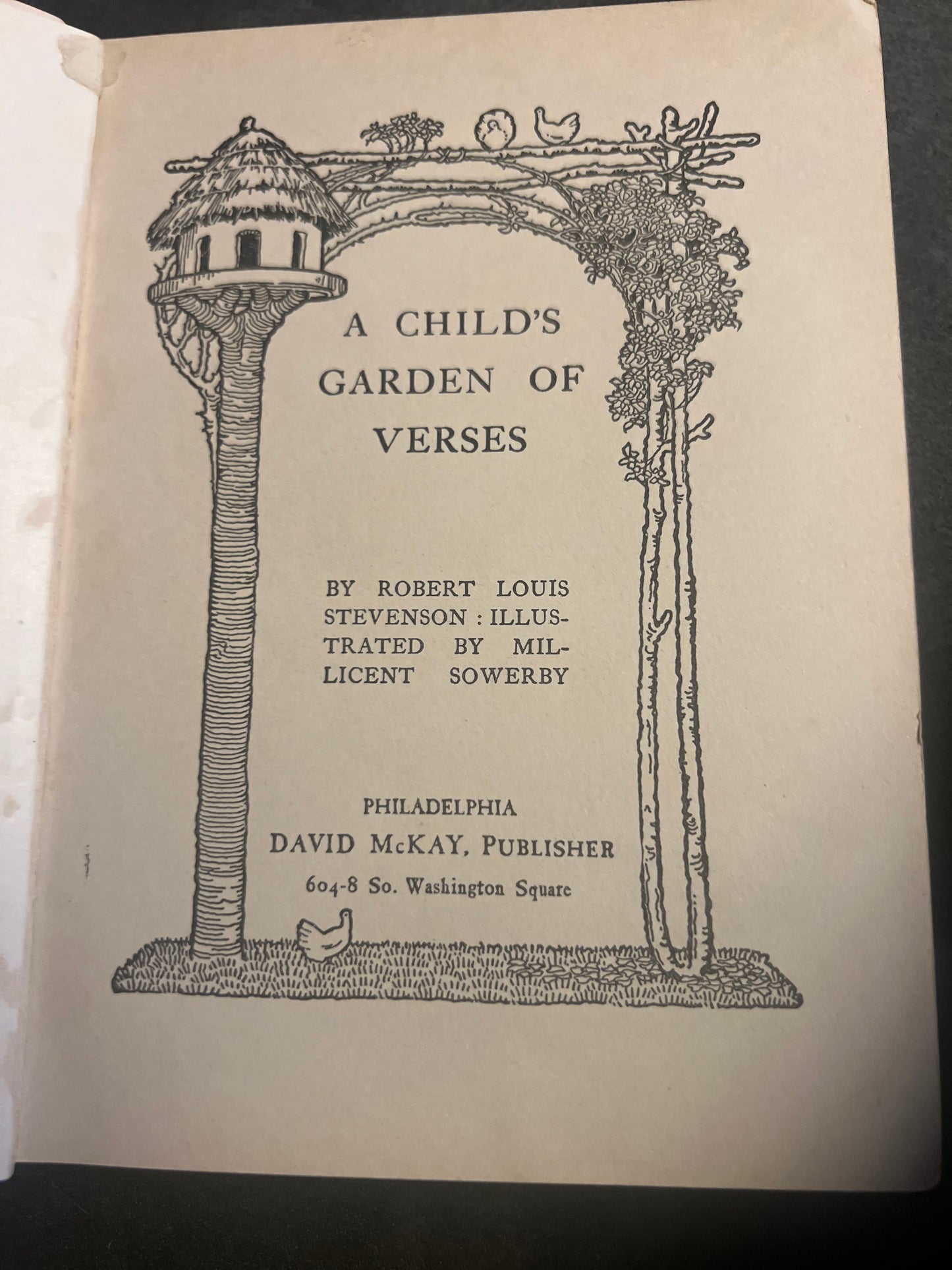 A Child's Garden of Verses Book, By: Robert Luis Stevenson