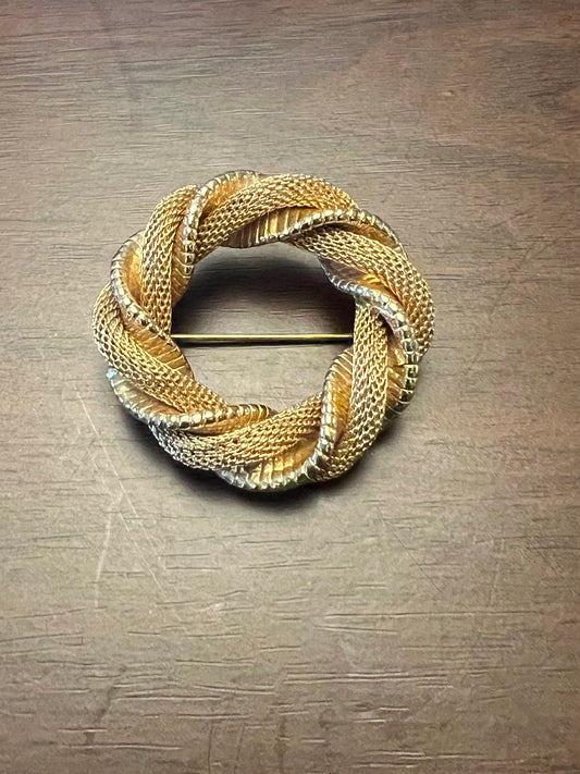 Vintage Mesh Twist Round Brooch