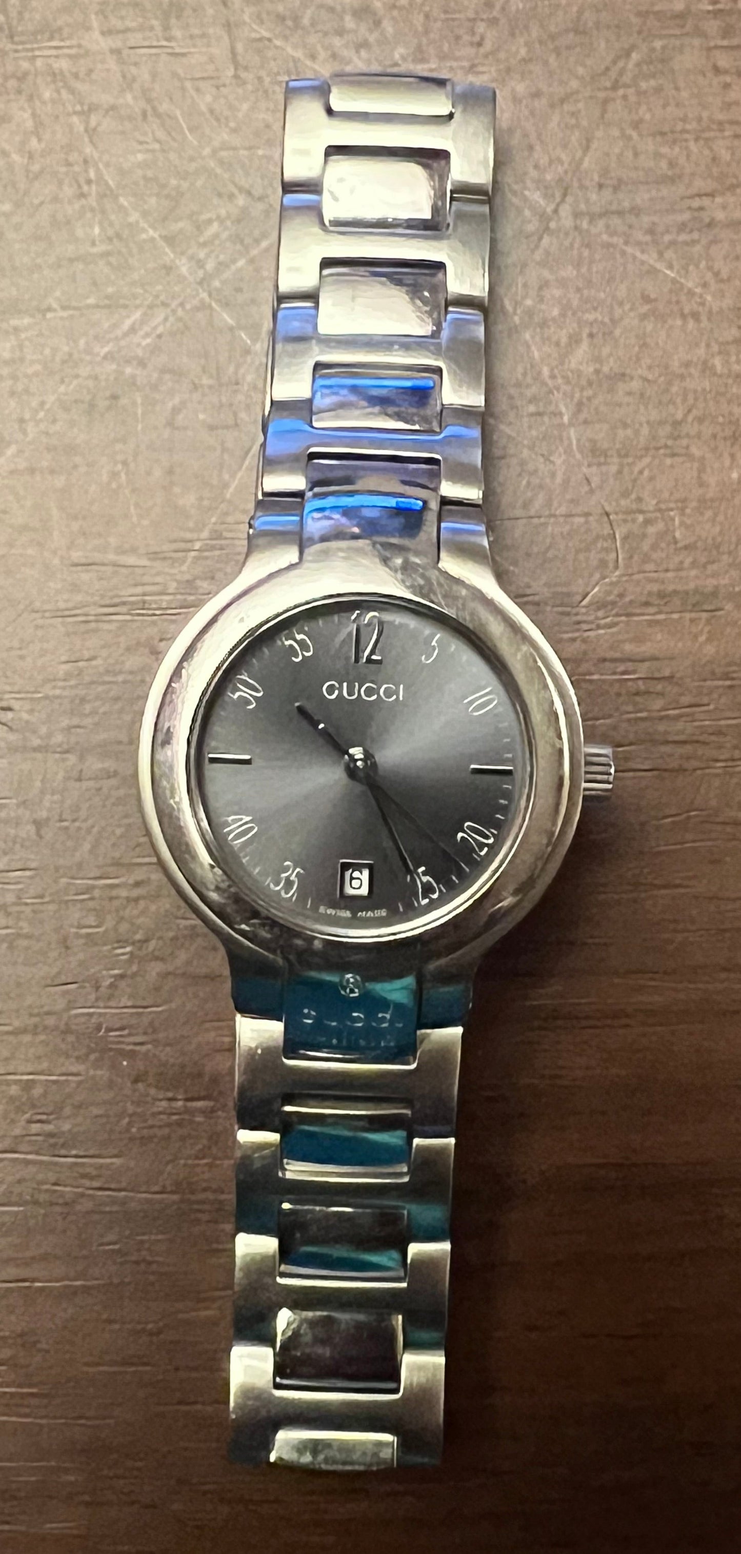 Women’s Gucci Watch 8900L 26mm